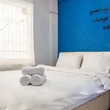 Colorful Near Popular Attractions In Konak Appartement *