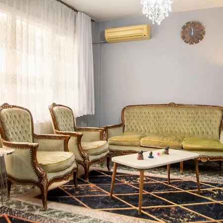 Appartement Colorful Near Popular Attractions In Konak *